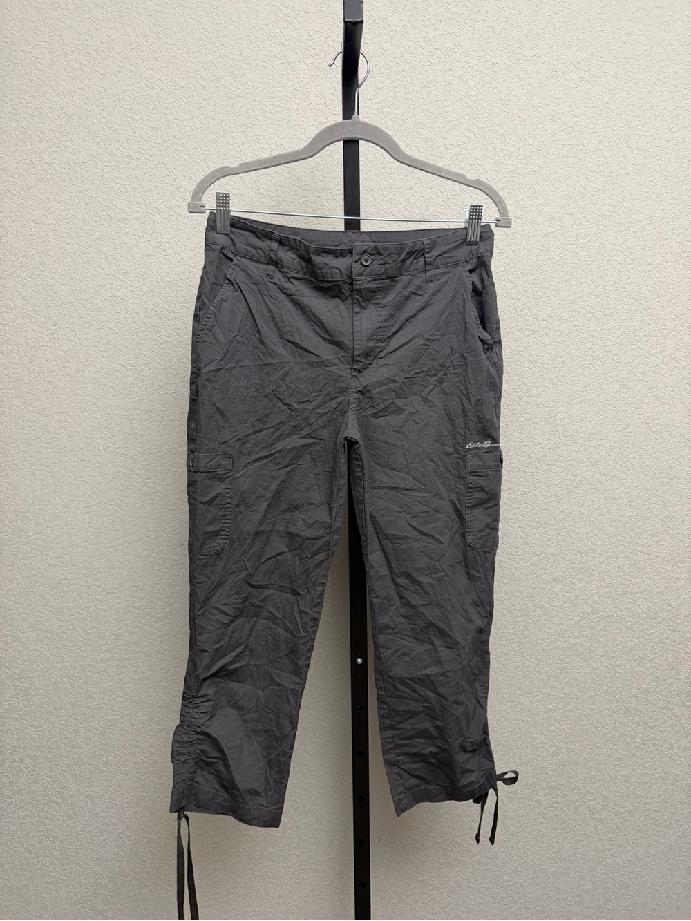 Eddie Bauer Women’s Y2K Gray Cargo Capri Pants - Lightweight Casual